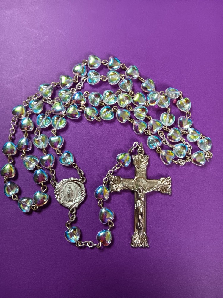 IRIDESCENT HEART ROSARY 28" NECK OPENING