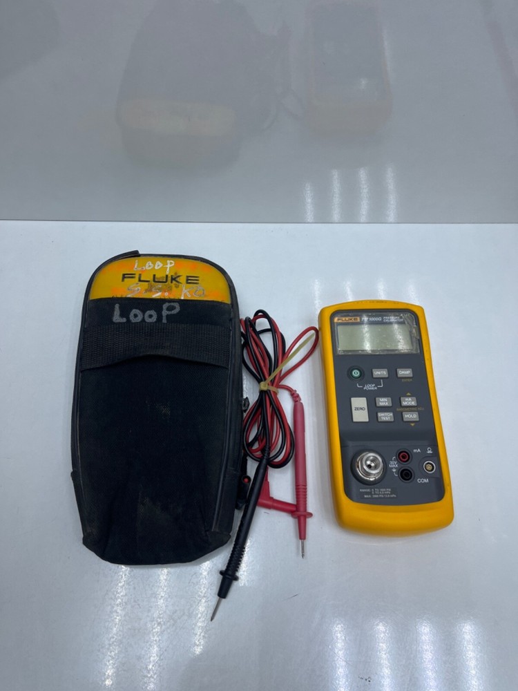 FLUKE 717 1000G Pressure Calibrator