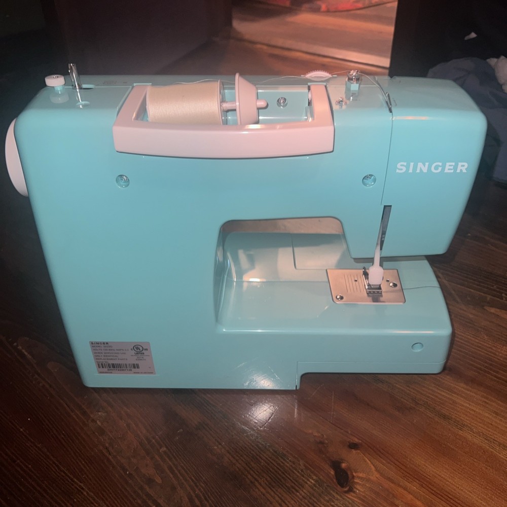 Singer Simple 3223G Automatic Zig-Zag Sewing Machine (Turquoise)