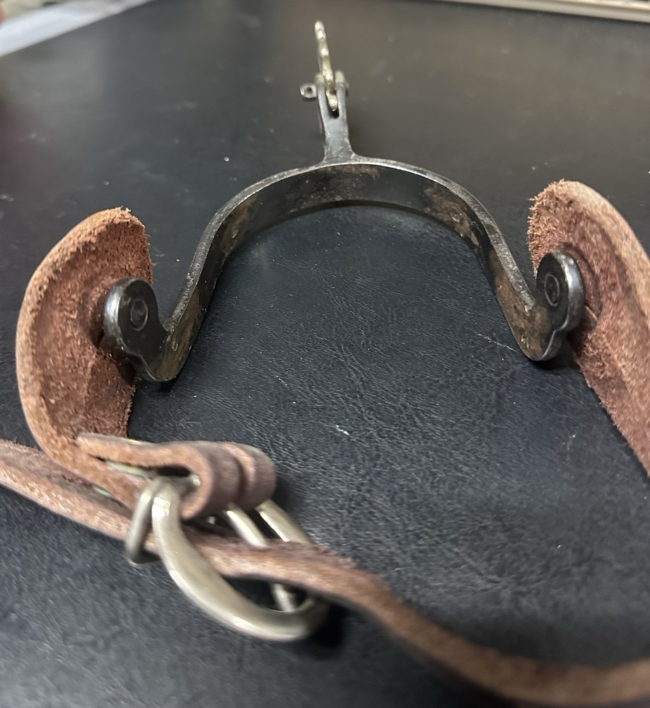 Western Spurs With Good Leathers