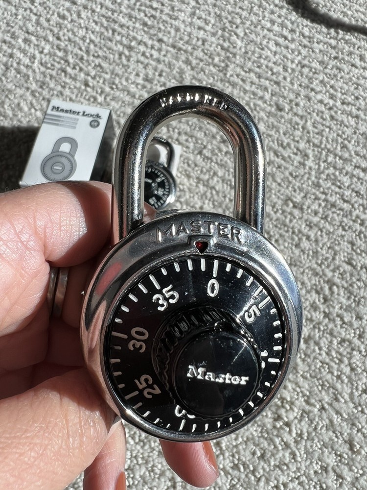 Master Lock 🔐Combination Padlocks NIB