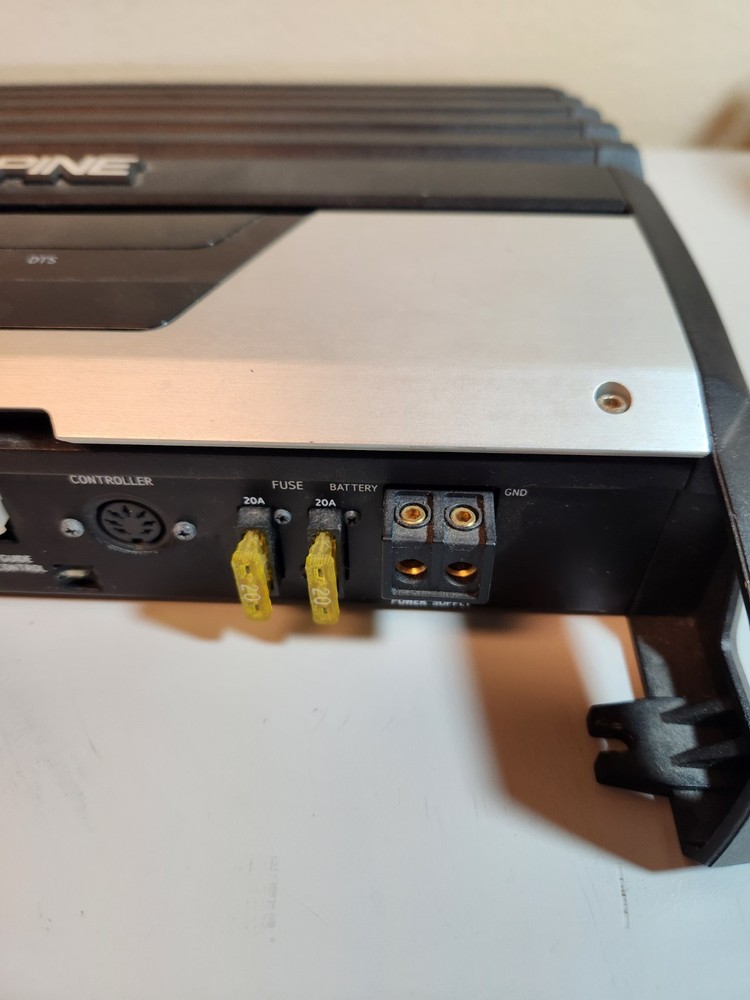 Alpine MRA-D550 UNTESTED - UNKNOWN IF WORKING - Untested