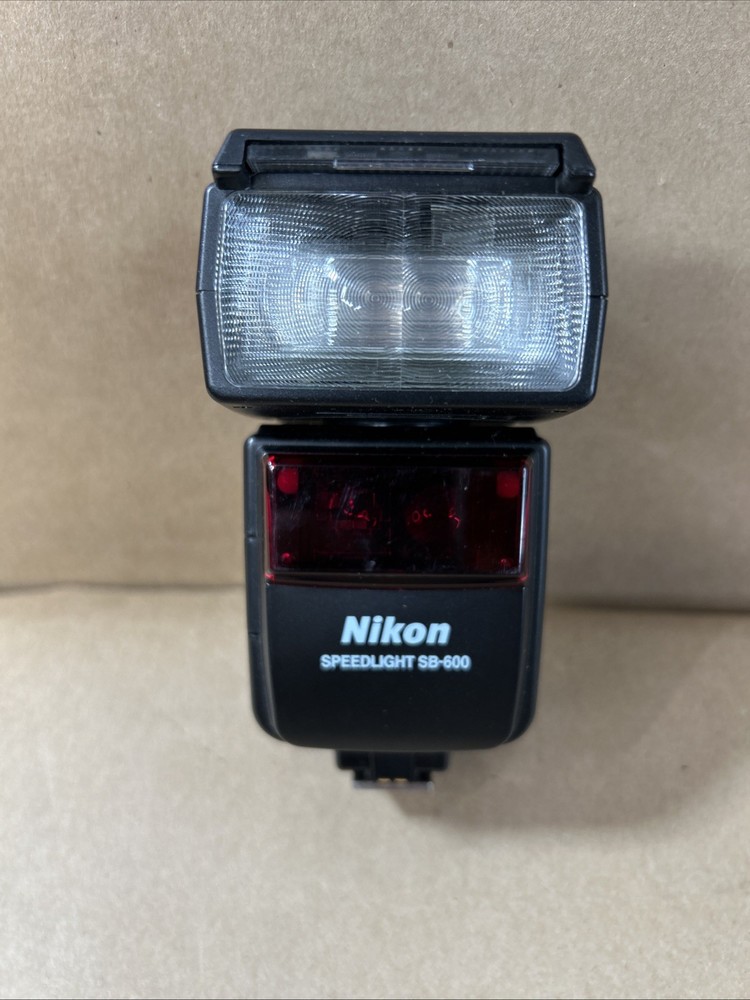 Nikon SB-600 Speedlight Shoe Mount Flash TTL External Camera Flash
