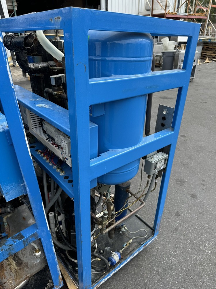 Vogt Ice Maker Machine Model 4000, High Capacity Ice Machine,Working When Pulled