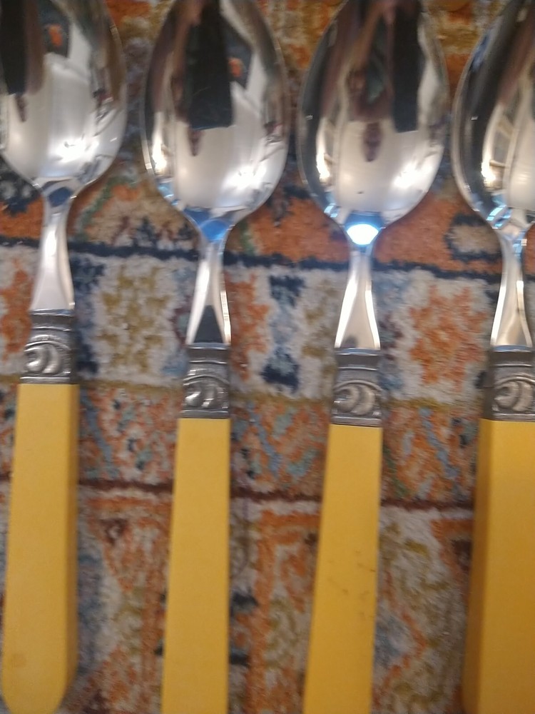 32 PC Vtg Argent Orfevres Yellow Plastic Handle Sofia Stainless Steel Flatware