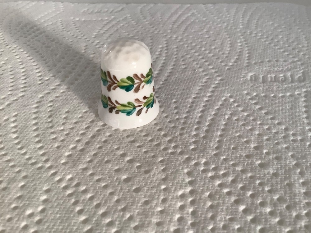 Vintage Bone China Thimble. Green & brown wreath pattern