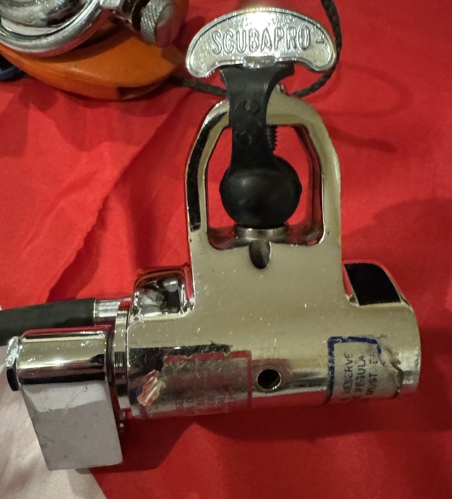 SCUBAPRO R109/ MK7 (HONKER) WAY COOL NICE CONDITION