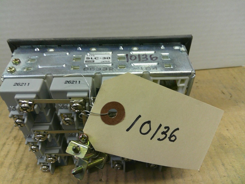 IDEC SLC-30 12 POSITION LIGHT PANEL DC24V
