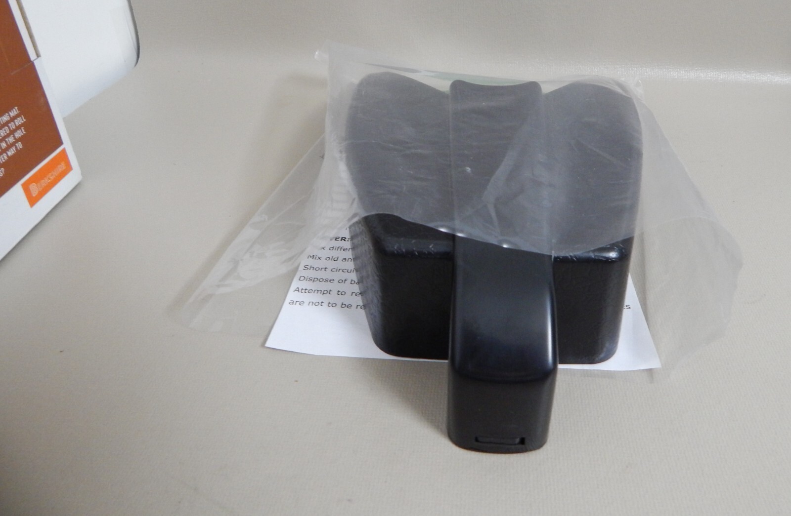 BERKSHIRE GRANDELLO Automatic Golf Putting Cup Auto Ball Return Battery Op NEW