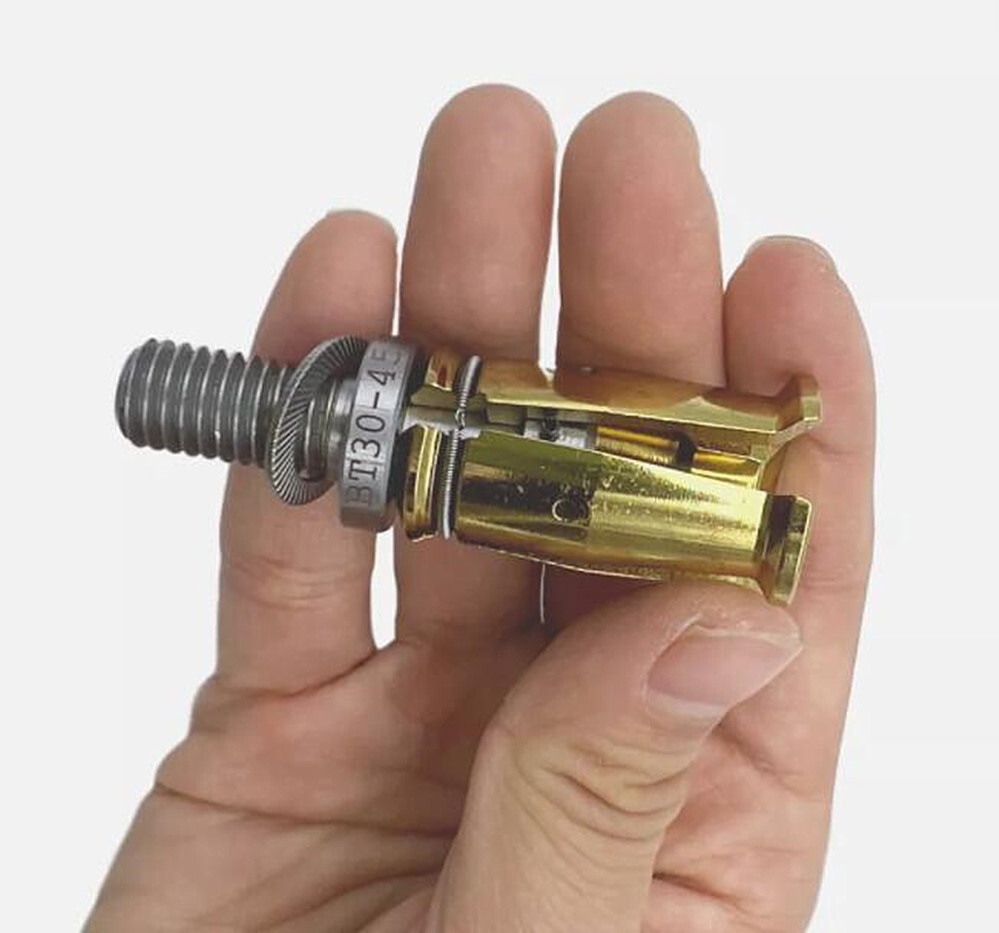 BT30 4 Petal Clamp Pull Claw CNC Spindle 45 Degree Outer Screw Pull Part 1Pcs