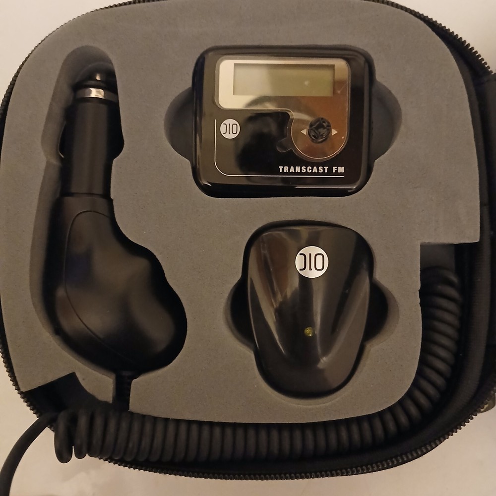 DLO TransCast® FM Car FM transmitter With Case