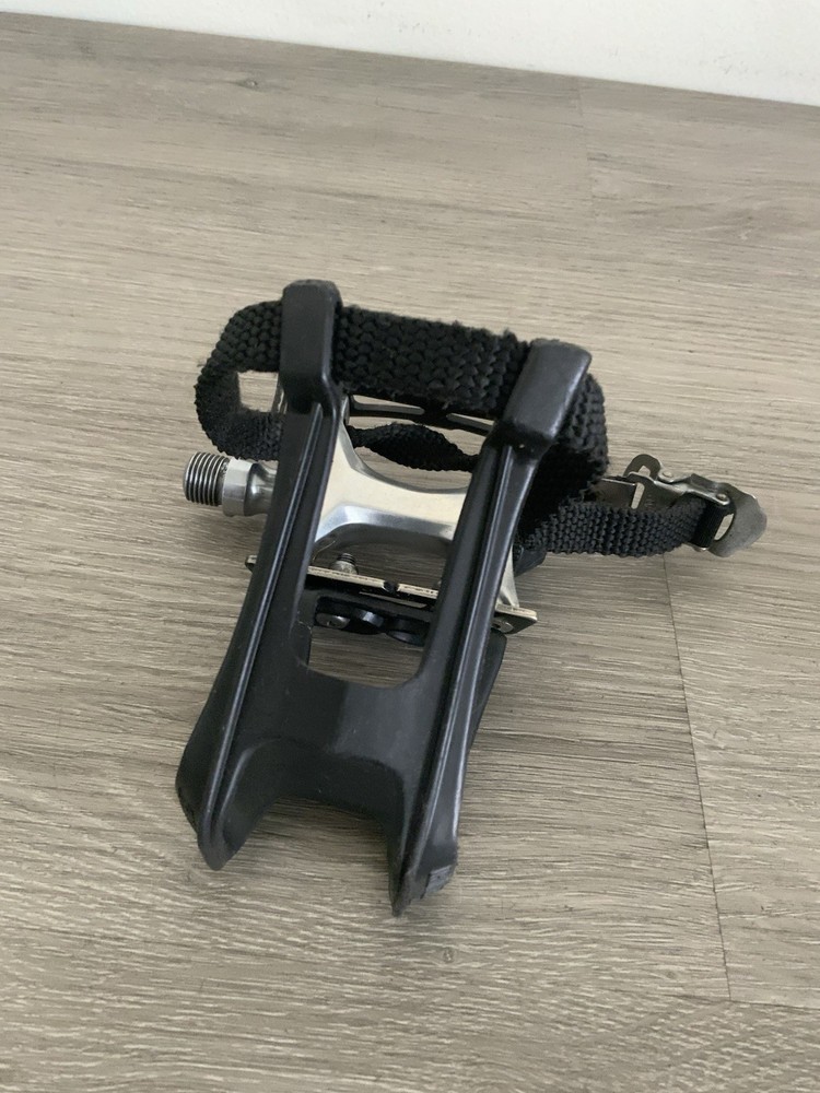 SUNTOUR CYCLONE PLATFORM PEDALS SPECIALIZED CLIPS AND STRAPS