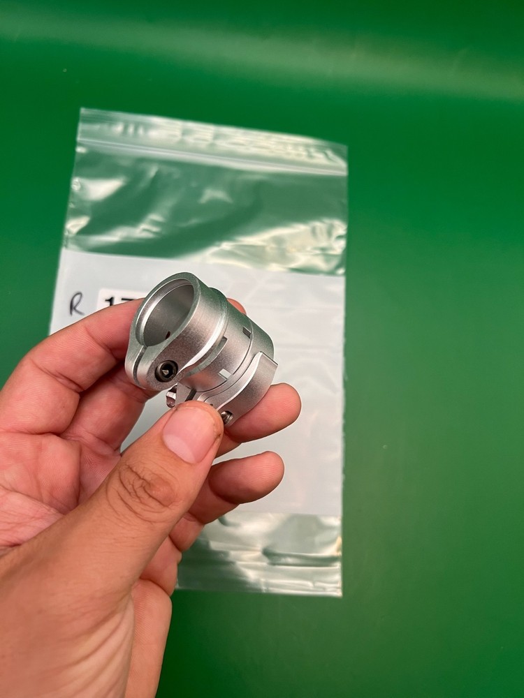 Autococker Clamping Feedneck