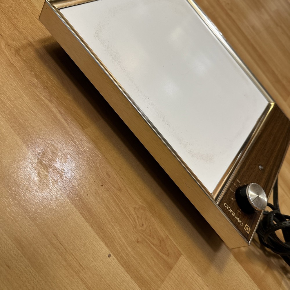 Vintage CORNING Ware TABLE RANGE Model E-1310 704-B Electronic