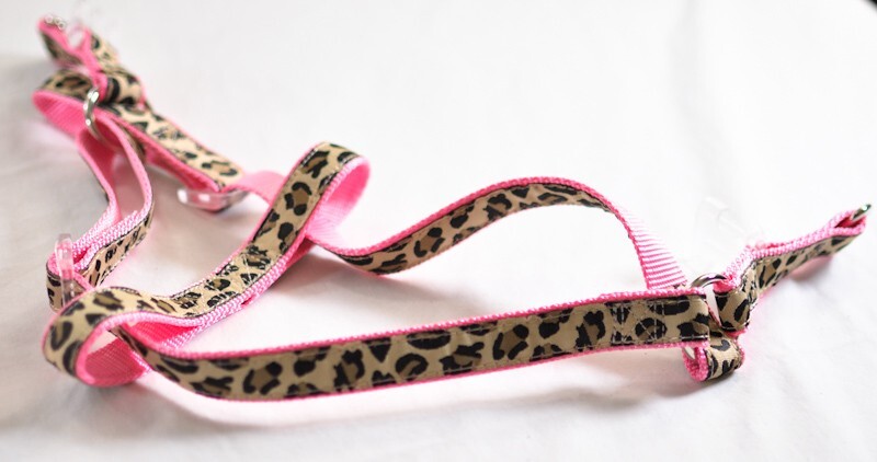 dog sweater harness size large pink/black quick release adjustable D-ring