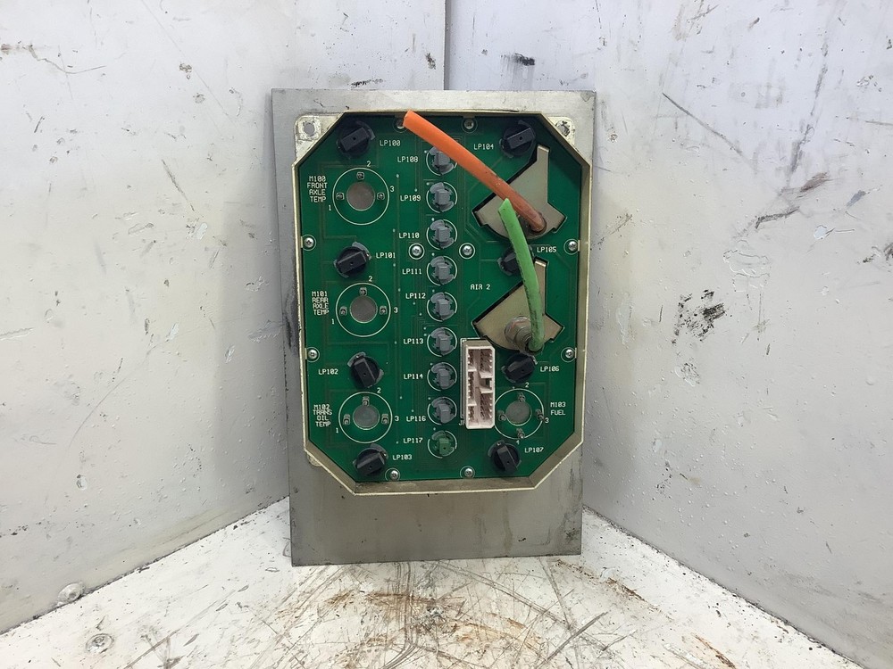 International 9900 IGNITION Dash Panel - Used