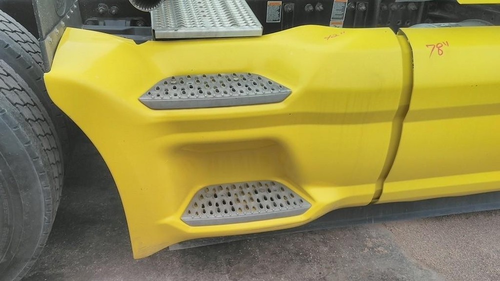 For 2016 PETERBILT 579 SIDE FAIRING Right ,  OH