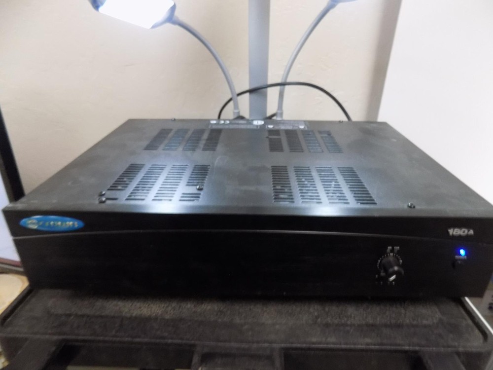 CROWN 180A RACKMOUNTABLE POWER AMPLIFIER