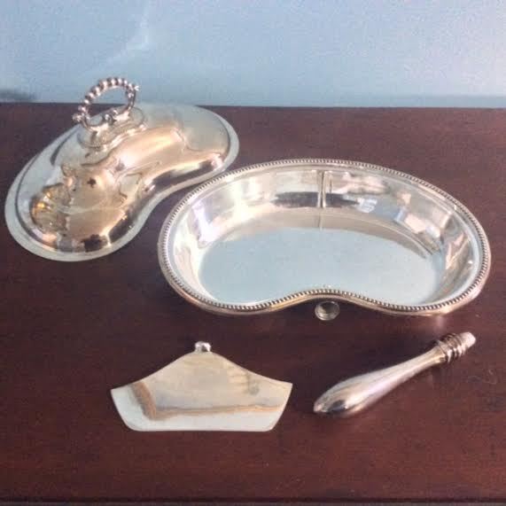 Sheffield Silver Covered Divided Serving Dish w/ Handle – Lee & Wigfull –