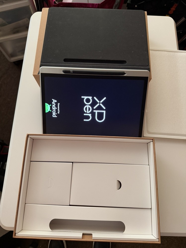 XPPen 10.95" Magic Notepad Android 14 Barely used. CHECK THE DESCRIPTION