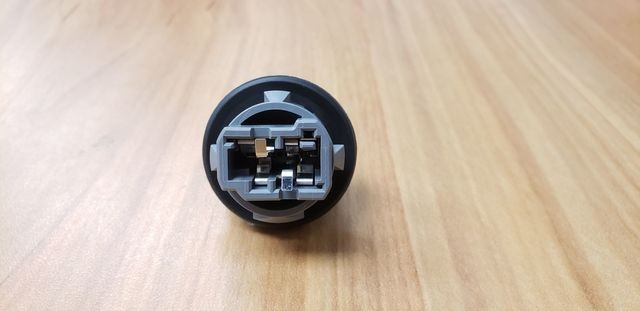 Honda Socket (12V 28/8W)