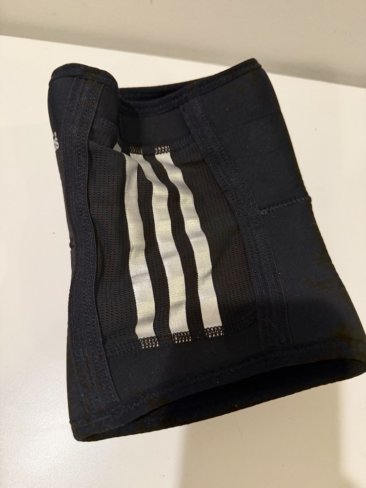 Adidas aK100 Wrestling Kneepad Medium Black Padded
