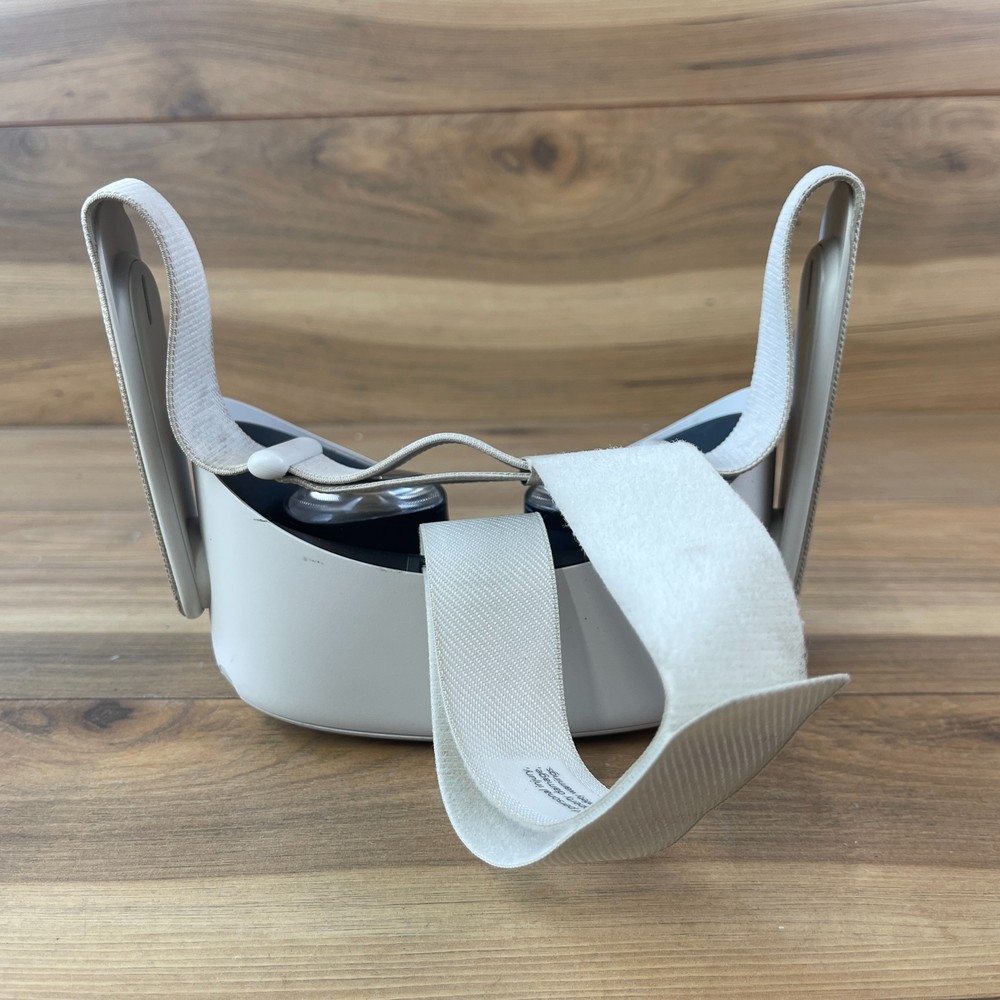 Meta Oculus Quest Standalone VR Headset Only White Bluetooth Adjustable Headband