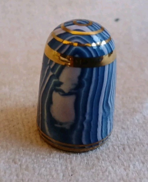 BOUCHER ORIGINAL AGATEWARE THIMBLE No 3 U2S2