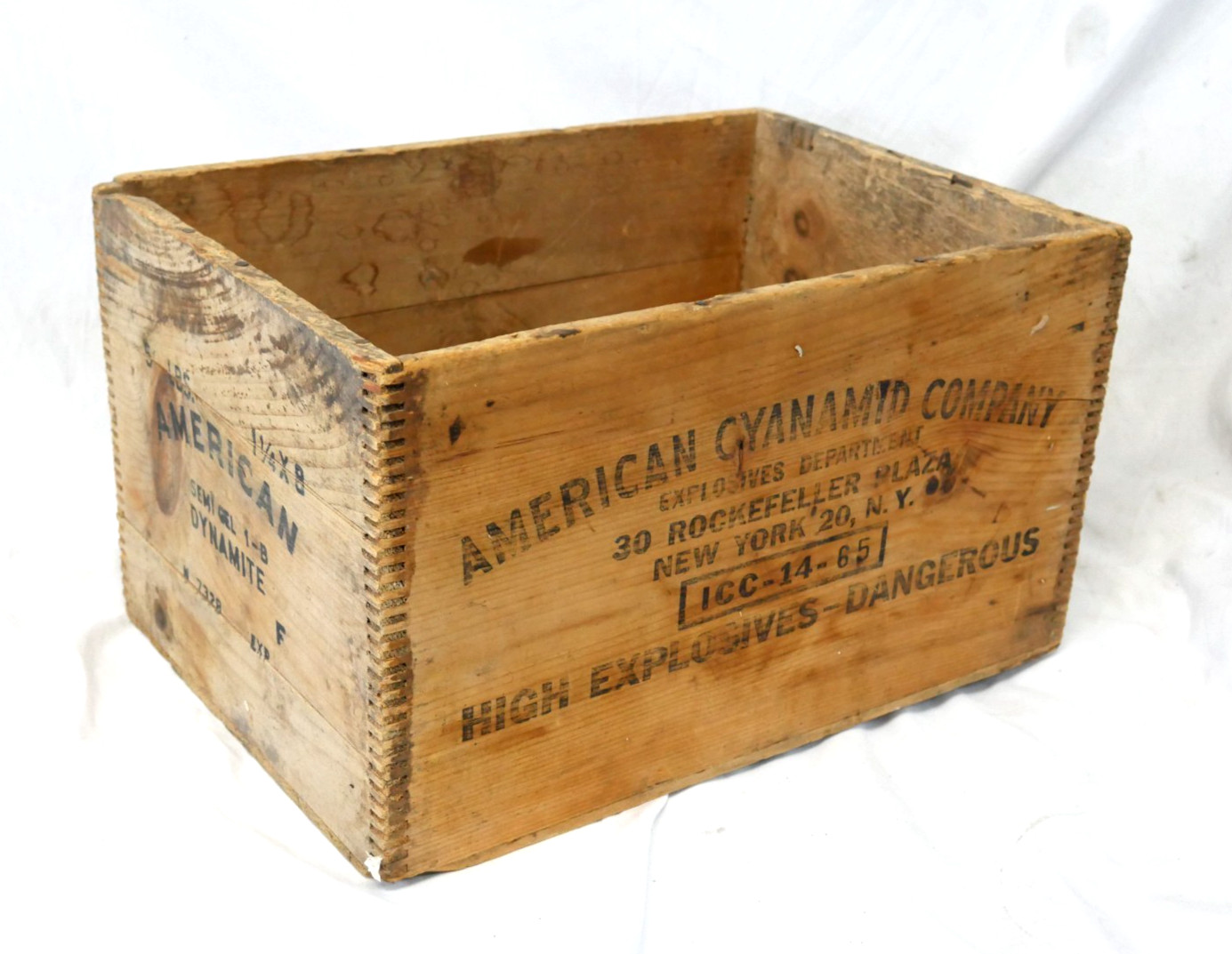 Vtg. American Cyanamid Co Dynamite Explosives Wood Box 30 Rockefeller Plaza NY