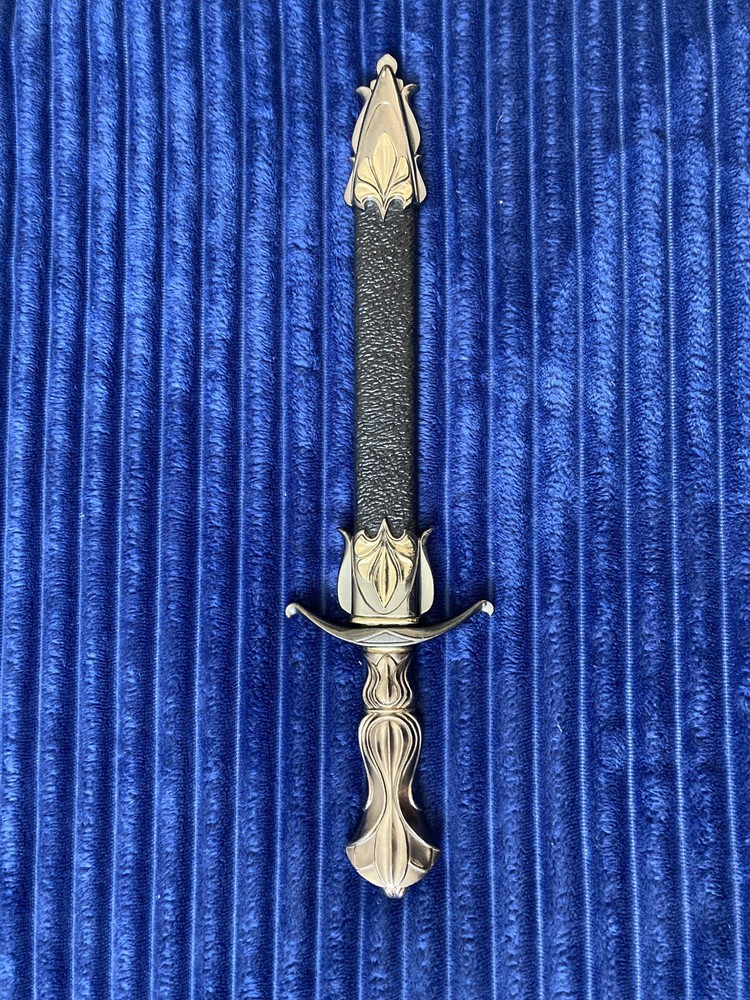 Elegant Dagger