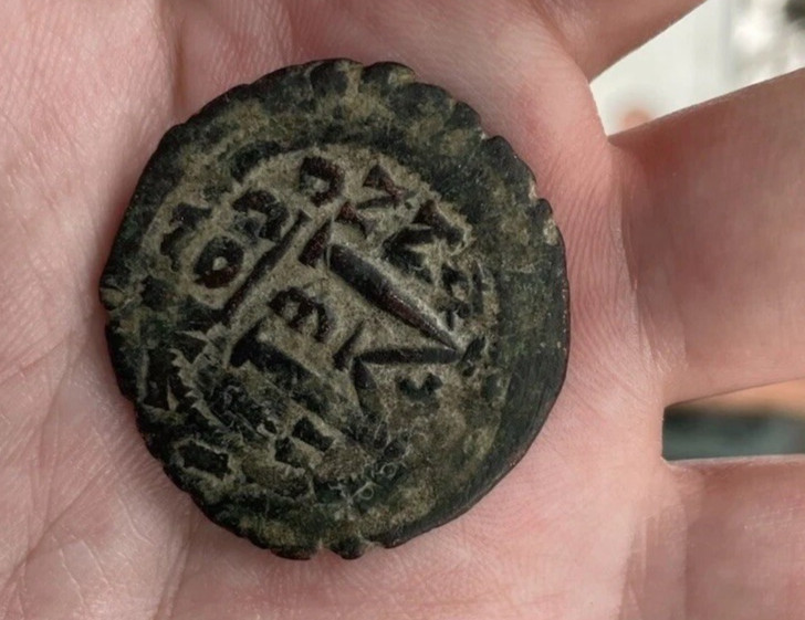 ~~15 AUTHENTIC Assorted Ancient & Medieval Historical Archaeological Artifacts~~