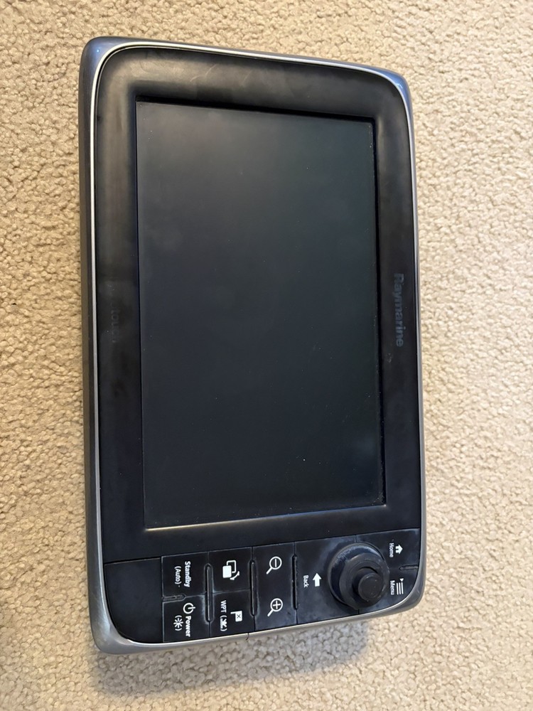 Raymarine e95 Hybrid Touchscreen Multifunction Display model: E70021