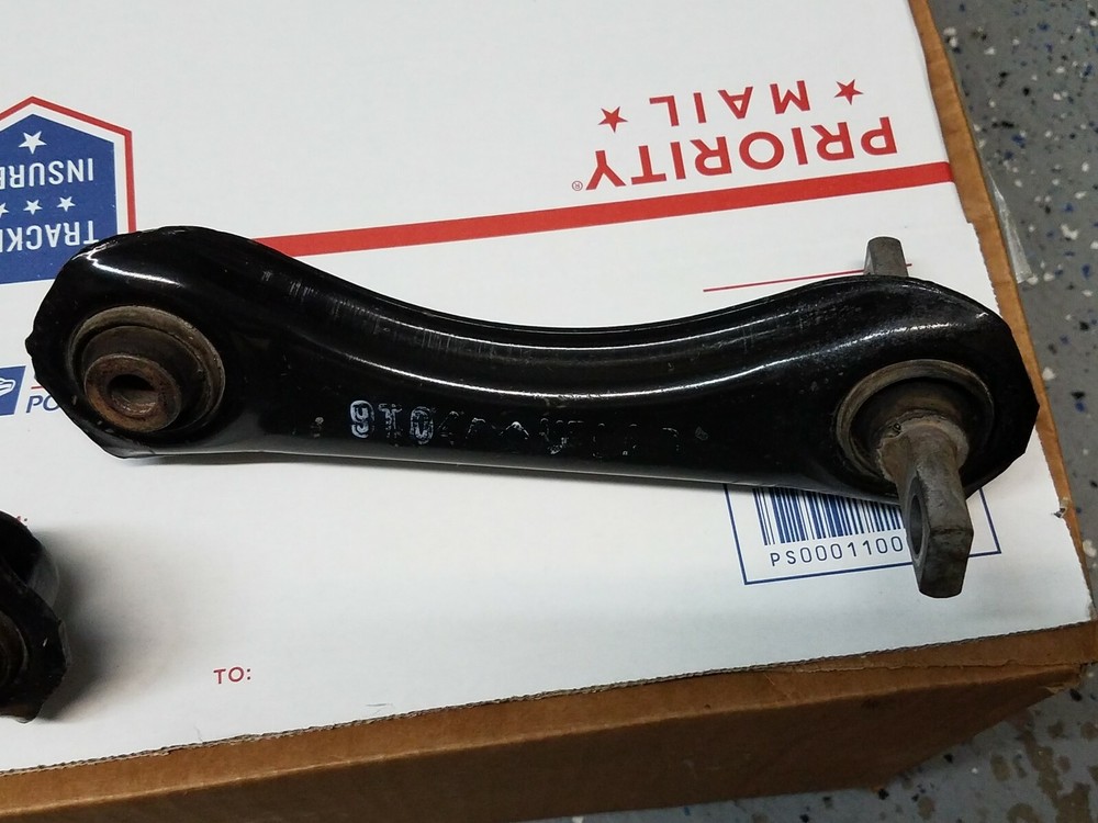 Honda Civic OEM rear Upper Arms