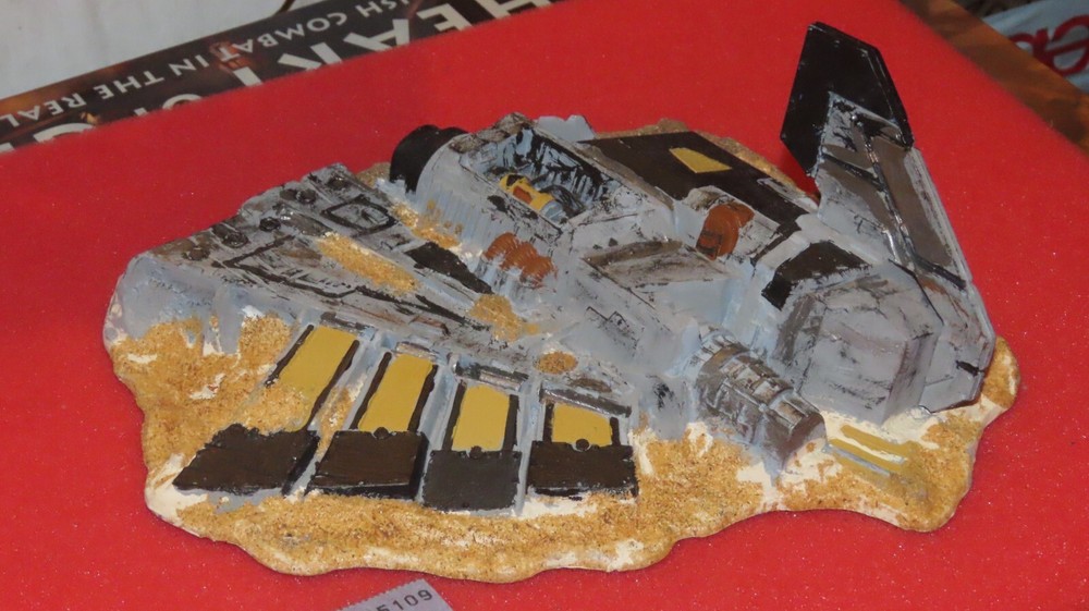 Games Workshop Warhammer 40K Crashed Aquila Lander Scenery Objective WH40K OOP