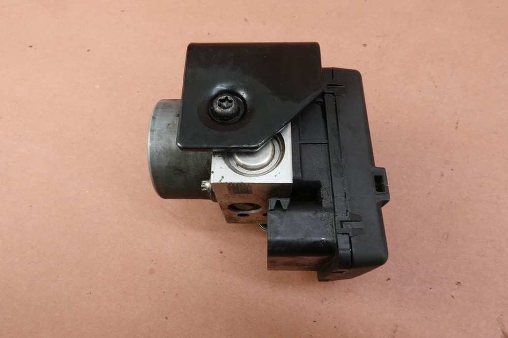 2008-2013 Harley Davidson Dyna Fat Bob FXDF ABS Brake Pump & Module