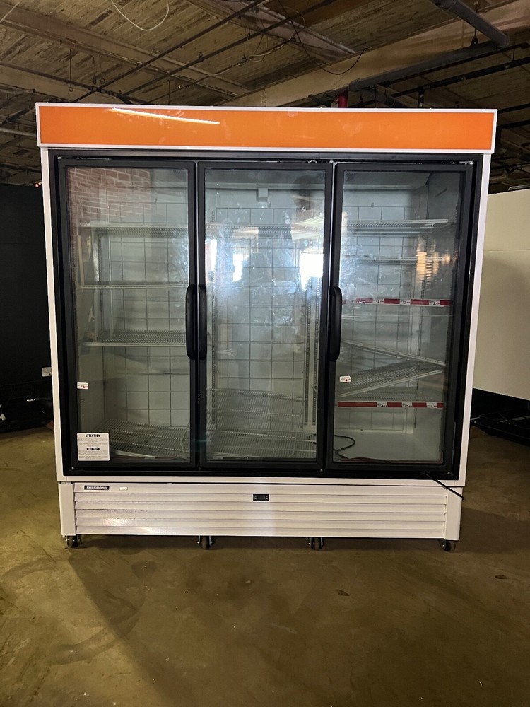 Hussmann VRM3B Three Door Refrigerator