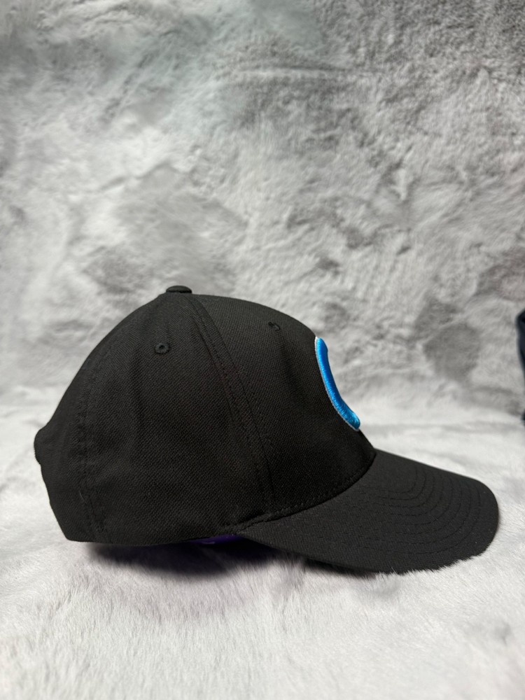 Travis Mathew Hat Cap Black Blue Snap Back Flex Fit Patch Logo Casual Adjustable