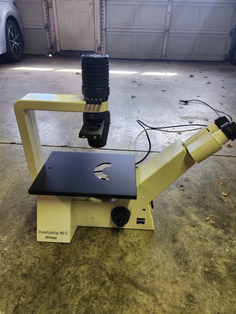 Carl Zeiss Microscope Invertoskop 40 C
