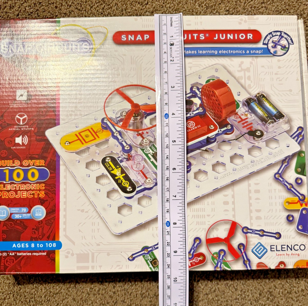 Snap Circuits Junior SC-100 Electronics Kit STEM Elenco Build 100 Projects Compl