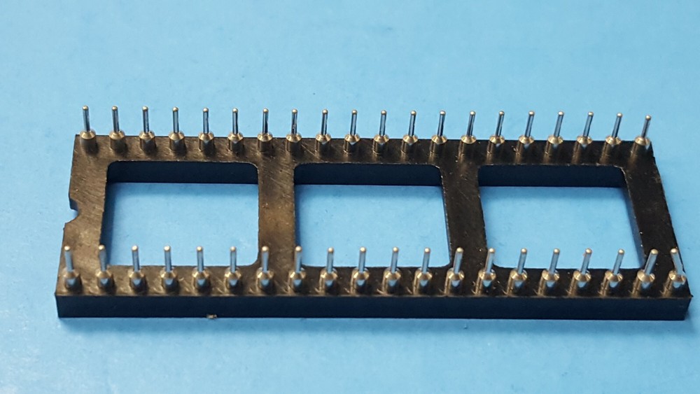 (4PCs) IC SOCKET, 40 PINs , GOLD ON CONTACT AREA , OPEN FRAME