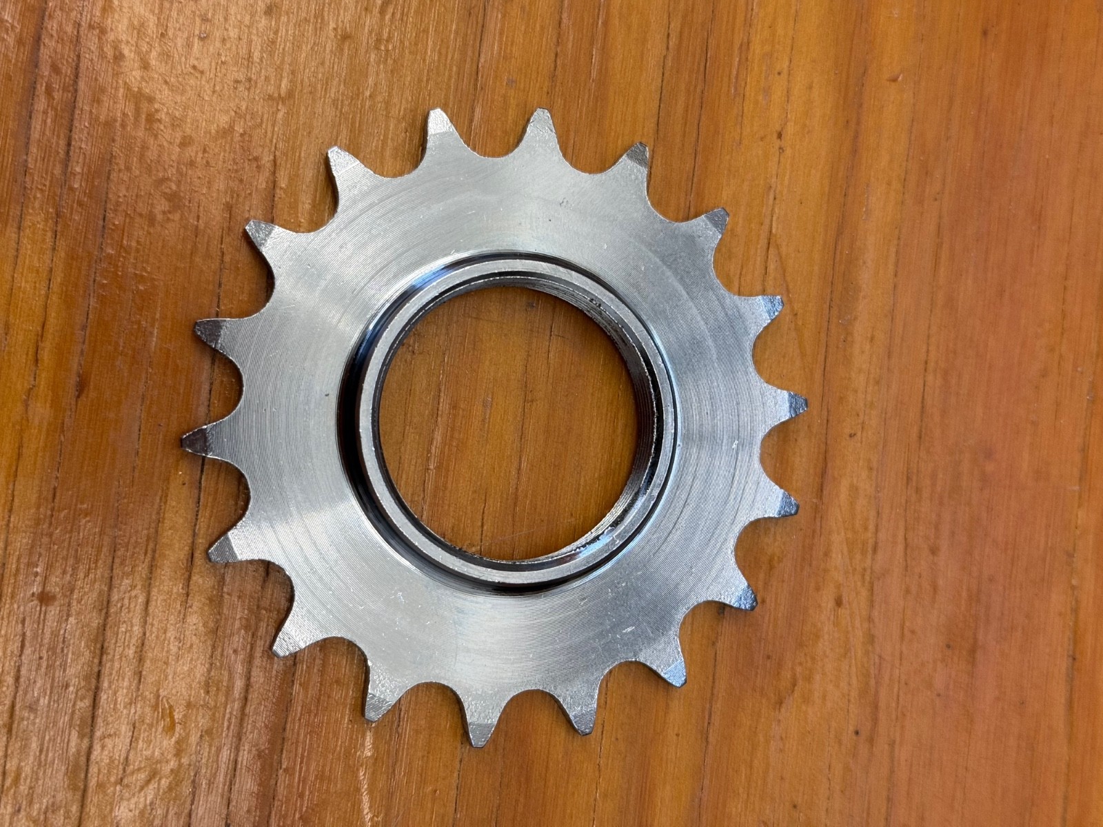 CNC'D CR-MO Steel Pista/Track Cog 18T ISO Thread 1/8" Chain, never used