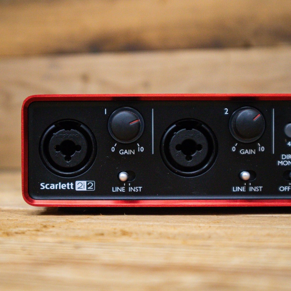 Focusrite Scarlett 2i2 (2nd Gen) USB Audio Interface Studio Recording U281133