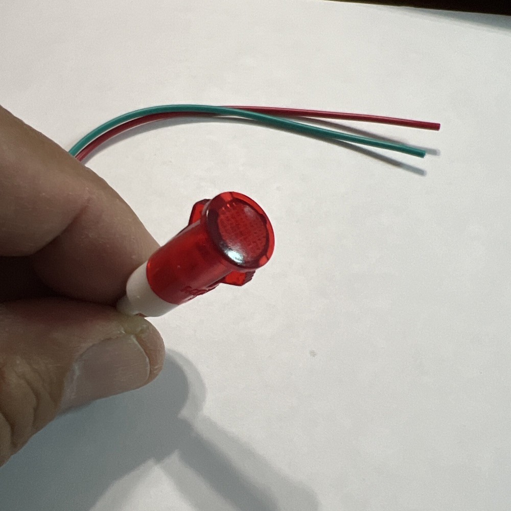New Red Indicator Light 24V .3W 0.37" Mount