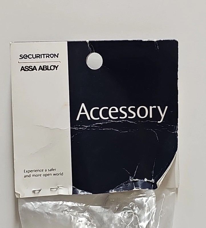 Securitron Electric Power Transfer Standard Silver EPT New Sealed E52
