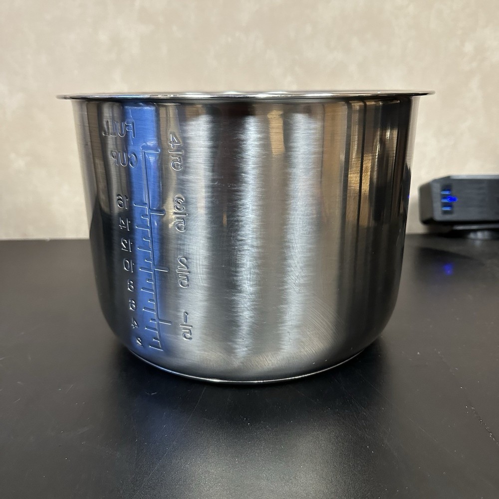 Megachef 8 Quart Digital Pressure Cooker with 13 Pre-set Multi Function Features