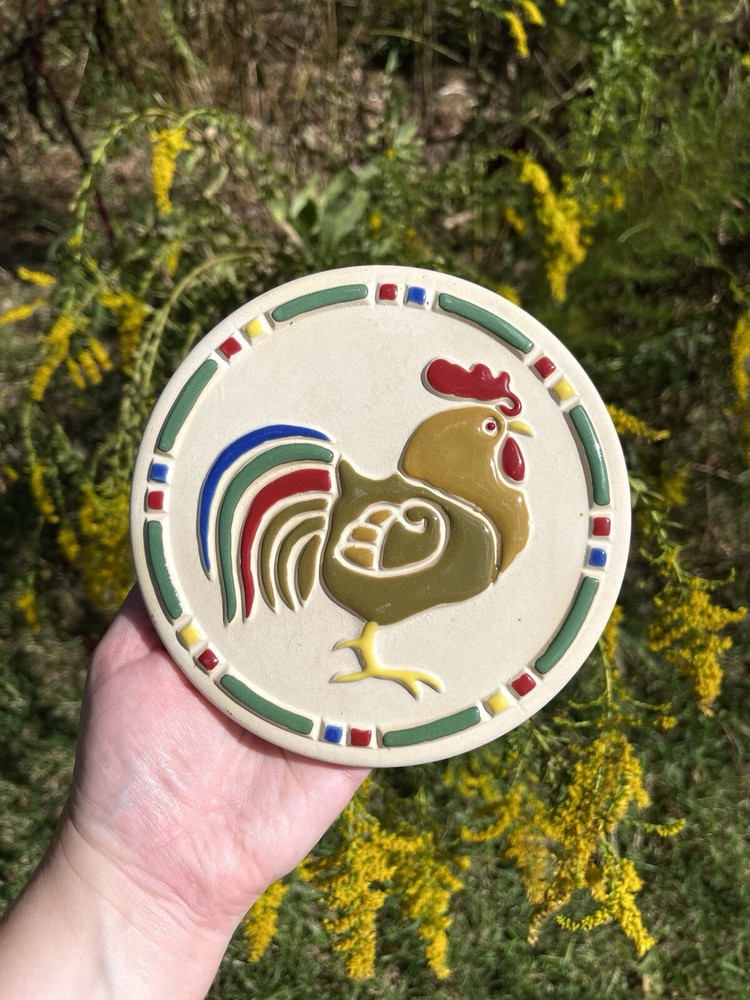 Enamel Raised Rooster Bread Warmer Trivet Vintage