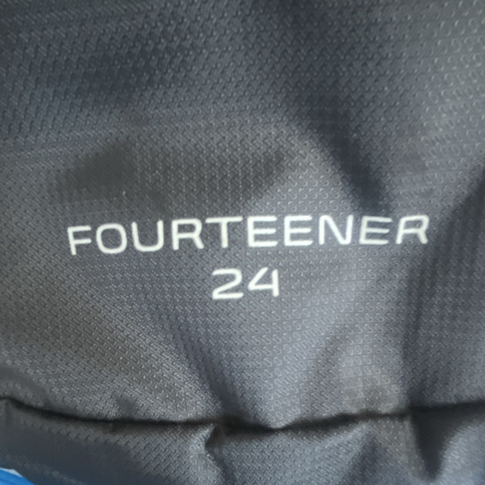 CamelBak Fourteener 24 Hydration Backpack Ventilation w/ 3L Bladder Never Used