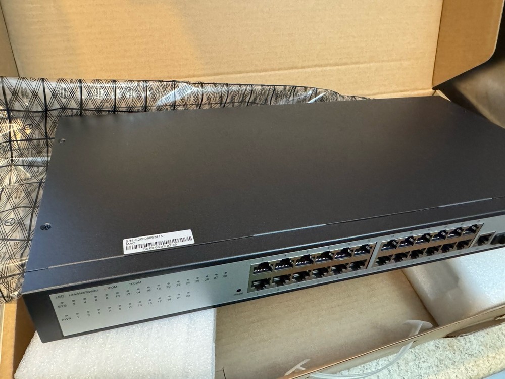 BDCOM Series S2528-C Ethernet Switch with 24 Ports