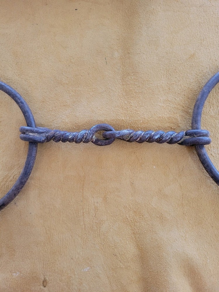 Vintage medium twisted jointed snaffle (js)