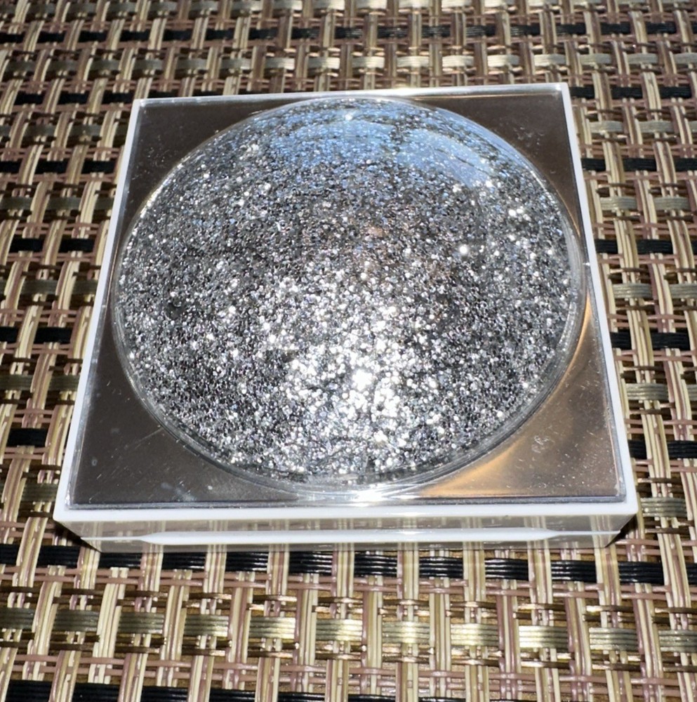 MAC 6 Snowglobe Eye Shadow Set / Sultry New Without Box